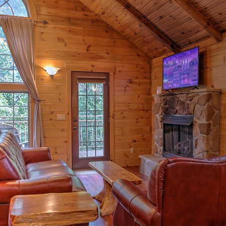 Whispering Pines Treehouse By Amish Country Lodging Millersburg Exteriör bild